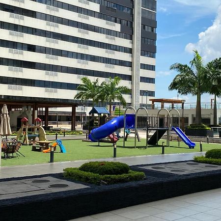 Puerto Santa Ana, Torres Bellini, 2 Dormitorios, Parqueo กวายากิล ภายนอก รูปภาพ